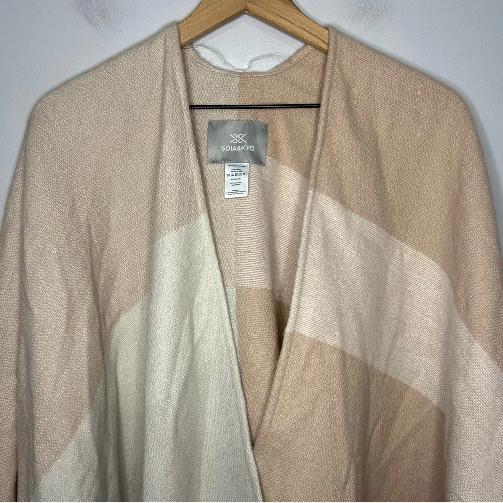Soia & Kyo Plaid Yadira Fringe Wrap Scarfigan in Pink/Cream OS - Picture 4 of 6